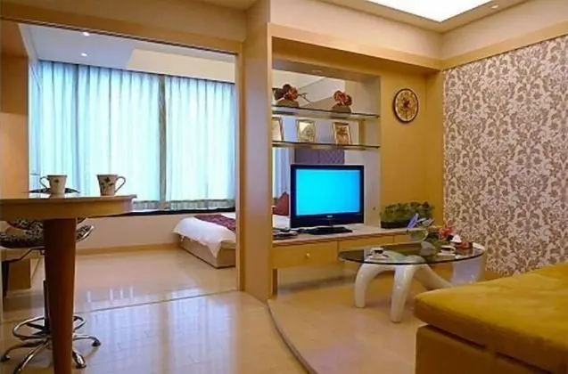 Tek Büyük Yataklı Oda (with Street View)