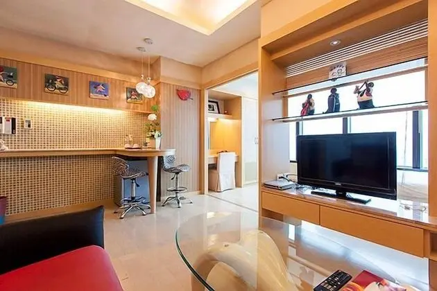 Tek Büyük Yataklı Oda (with Street View)