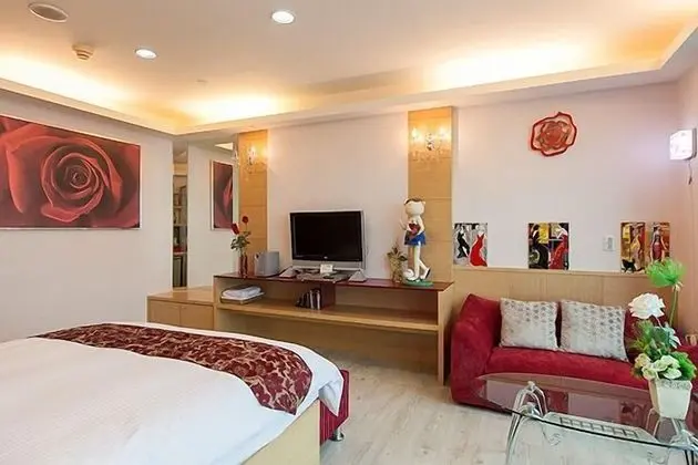 Tek Büyük Yataklı Oda (with Street View)