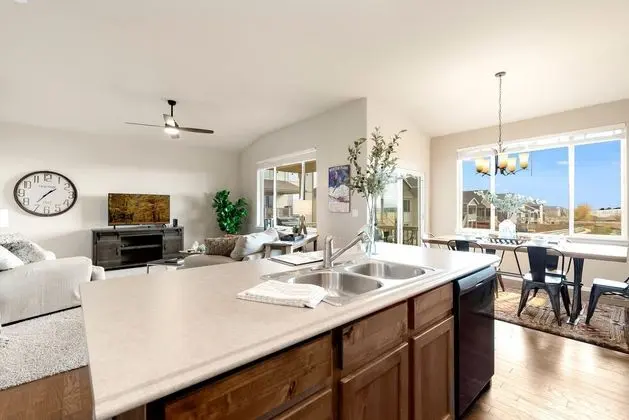 Ev, Birden Çok Yatak, Veranda, Bahçe Manzaralı (854 W. 64th St.  Loveland)