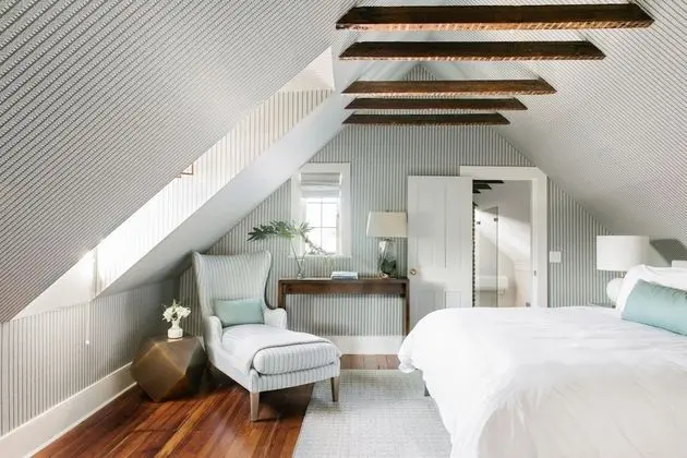 Çatı Katı (Loft), 1 En Büyük (King) Boy Yatak