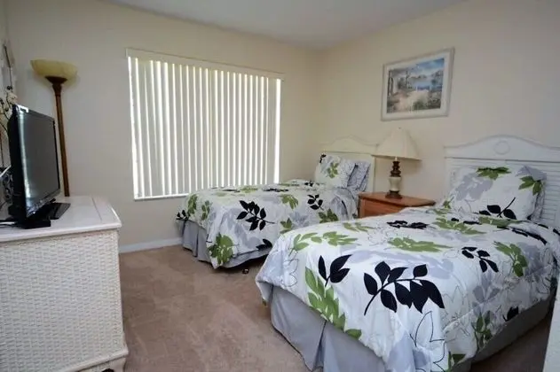 Ev (86340 2-Story Prestine 4-Bed Pool Hom)