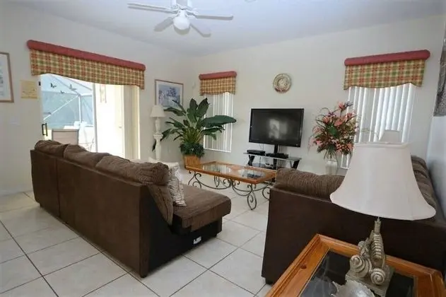 Ev (86340 2-Story Prestine 4-Bed Pool Hom)