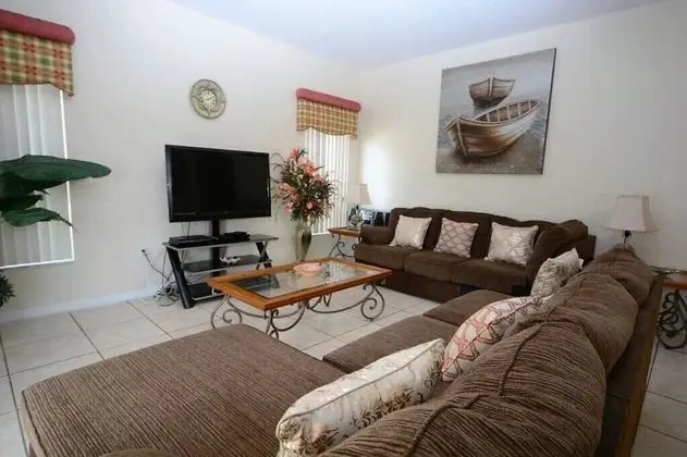 Ev (86340 2-Story Prestine 4-Bed Pool Hom)
