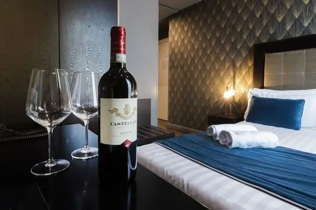 Basic Tek Büyük Yataklı Oda