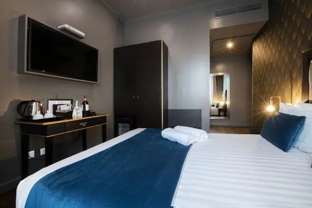 Basic Tek Büyük Yataklı Oda