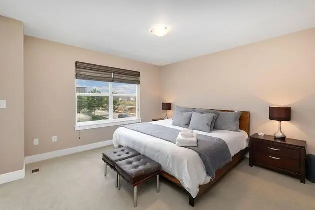 Ev, Birden Çok Yatak, Mutfak, Bahçe Manzaralı (874 Baum St. (Unit C))