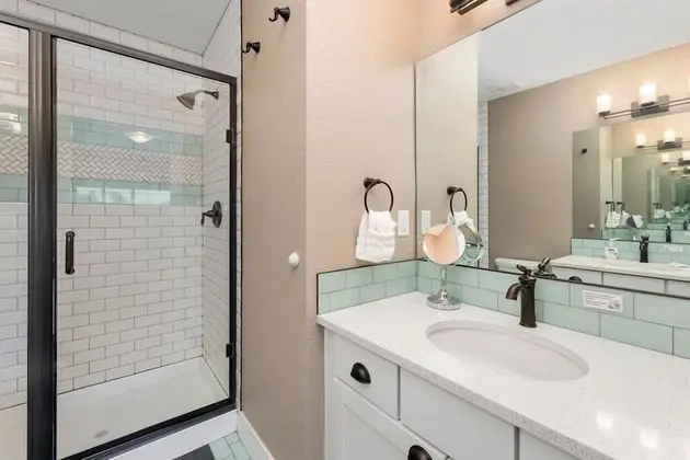 Ev, Birden Çok Yatak, Mutfak, Bahçe Manzaralı (874 Baum St. (Unit C))