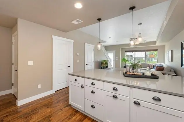 Ev, Birden Çok Yatak, Mutfak, Bahçe Manzaralı (874 Baum St. (Unit C))