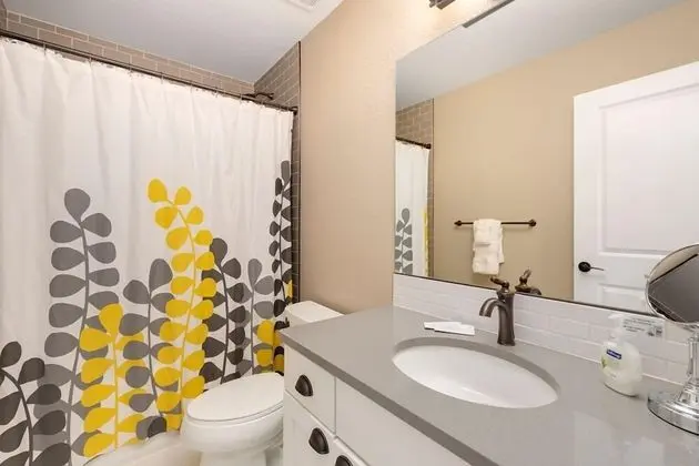 Ev, Birden Çok Yatak, Mutfak, Bahçe Manzaralı (874 Baum St. (Unit C))