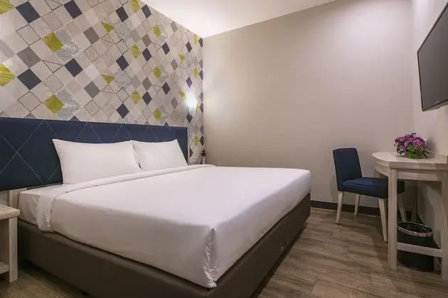 Business Tek Büyük Yataklı Oda