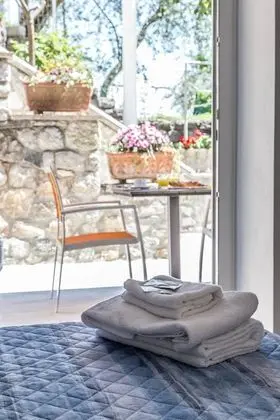 Tek Büyük Yataklı Oda, Denize Bakan