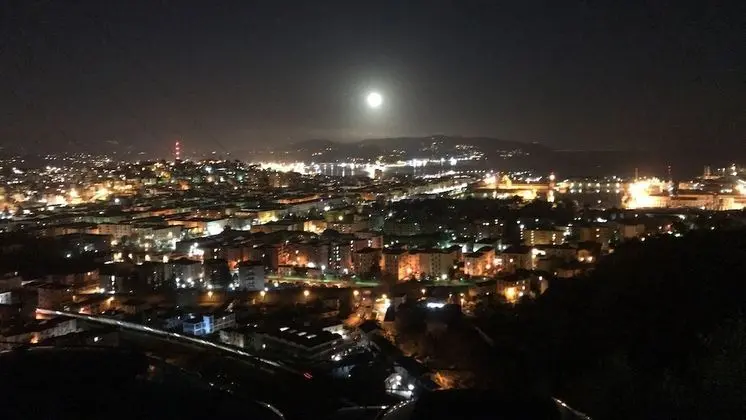 Tek Büyük Yataklı Oda, Denize Bakan