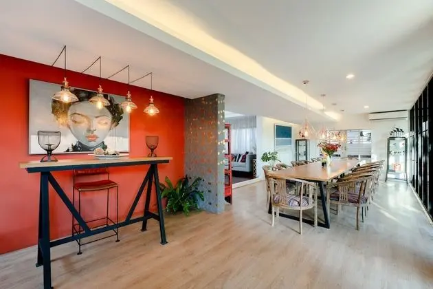 5-Bedrooms Luxury Villa with Private Pool and Garden
