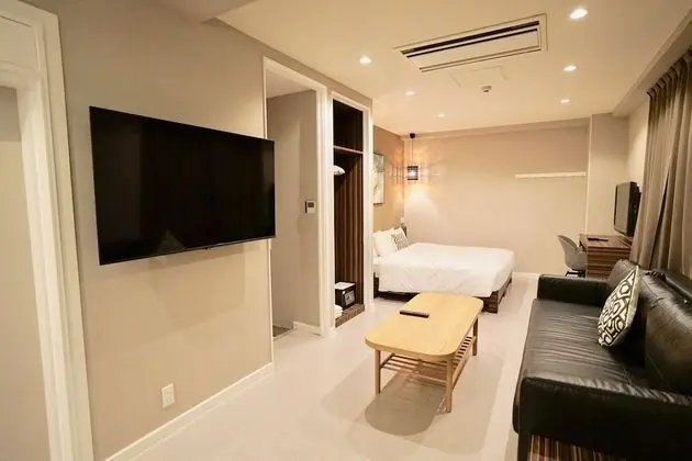 Family Oda, Sigara İçilmez (Room 1, Main Building)