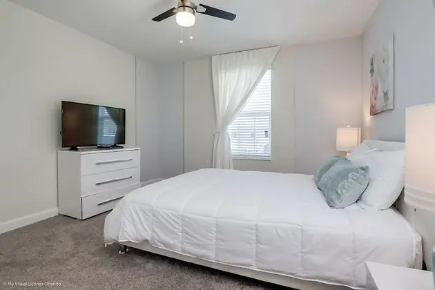 Villa (8915SD  8 Bedroom Resort Villa With G)
