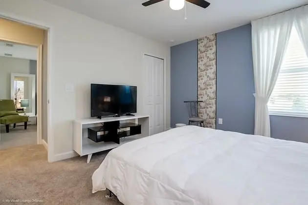 Villa (8915SD  8 Bedroom Resort Villa With G)