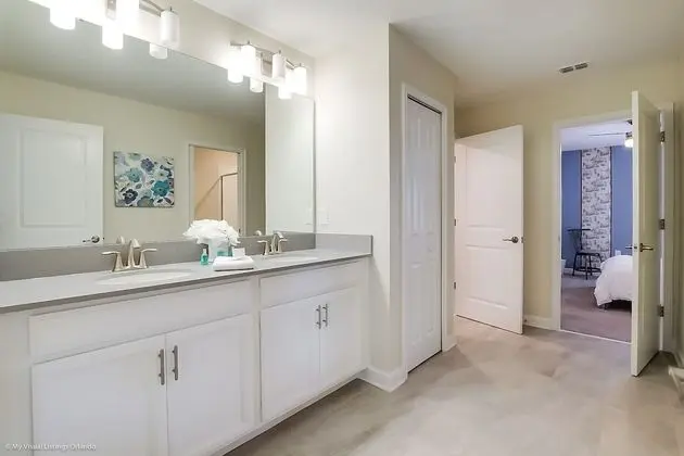 Villa (8915SD  8 Bedroom Resort Villa With G)