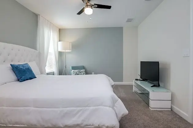 Villa (8915SD  8 Bedroom Resort Villa With G)