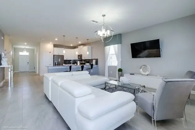 Villa (8915SD  8 Bedroom Resort Villa With G)