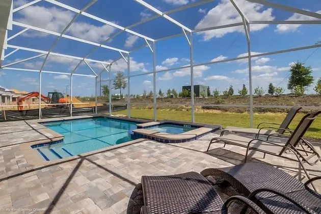 Villa (8915SD  8 Bedroom Resort Villa With G)