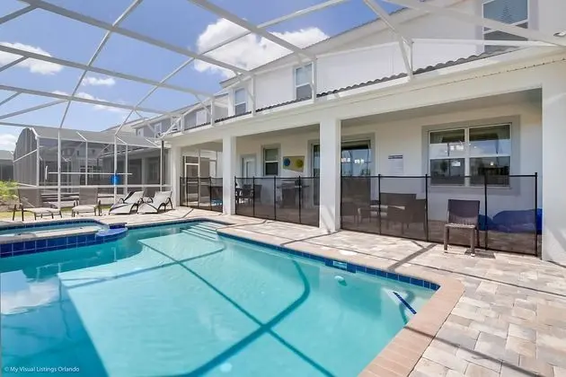 Villa (8915SD  8 Bedroom Resort Villa With G)