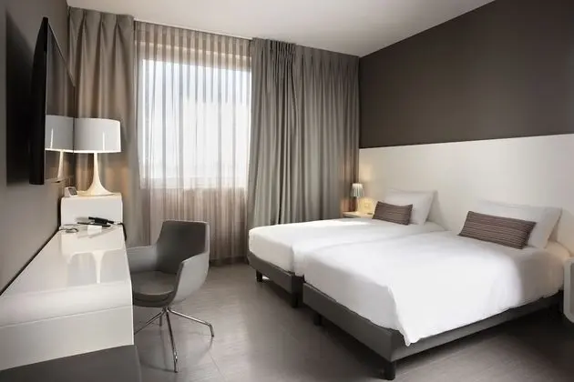 Comfort Tek Büyük veya İki Ayrı Yataklı Oda