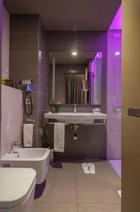 Comfort Tek Büyük veya İki Ayrı Yataklı Oda