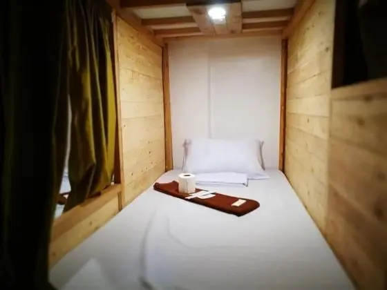 Ortak Ranzalı Oda (Semi Private Curtained Capsule)