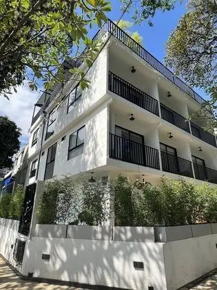 Premium Tek Büyük Yataklı Oda