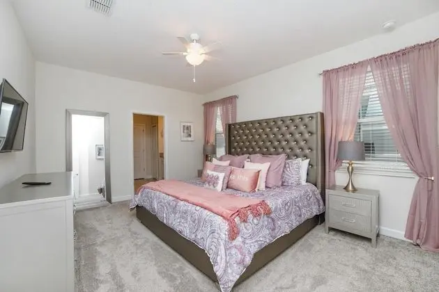 Villa (8816CRUDEN)