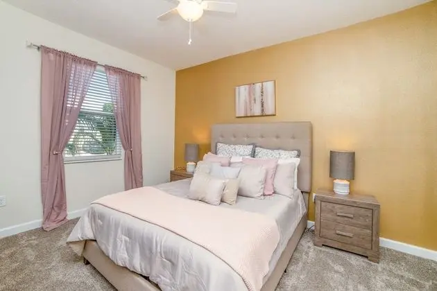 Villa (8816CRUDEN)