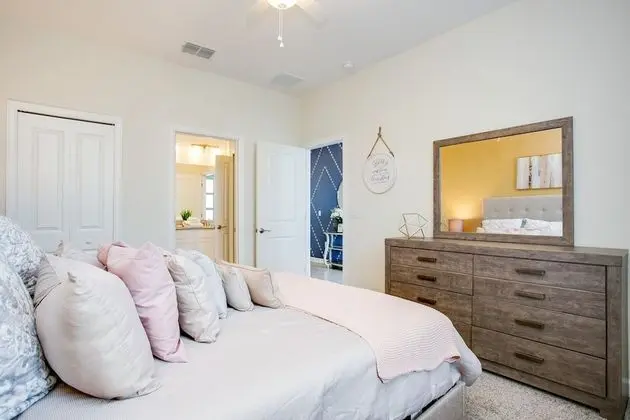 Villa (8816CRUDEN)