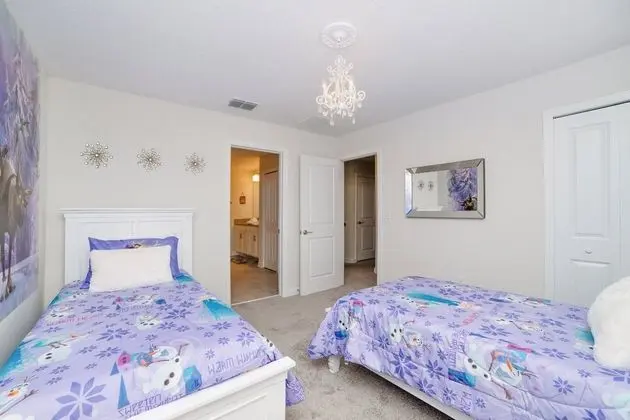 Villa (8816CRUDEN)