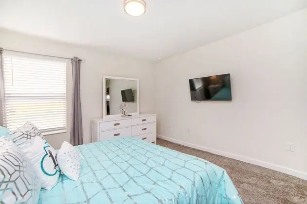 Villa (8816CRUDEN)