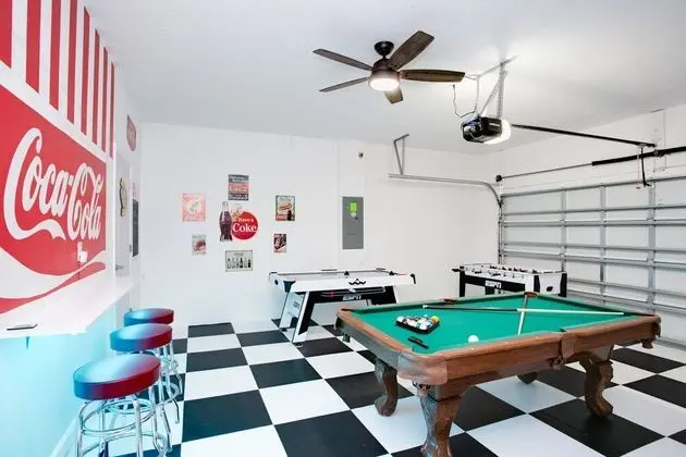 Villa (8816CRUDEN)