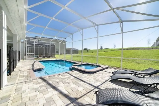 Villa (8816CRUDEN)