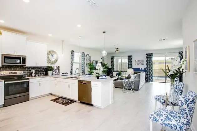 Villa (8816CRUDEN)