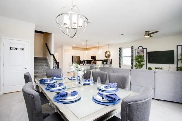 Villa (8816CRUDEN)