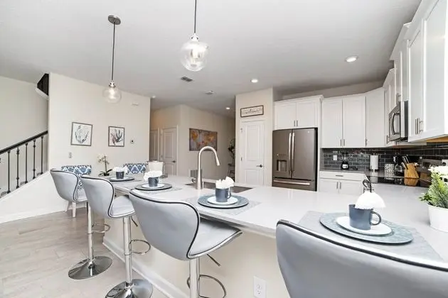 Villa (8816CRUDEN)