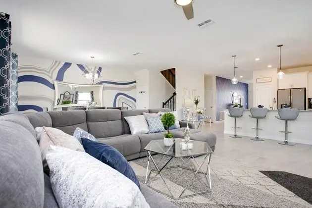 Villa (8816CRUDEN)