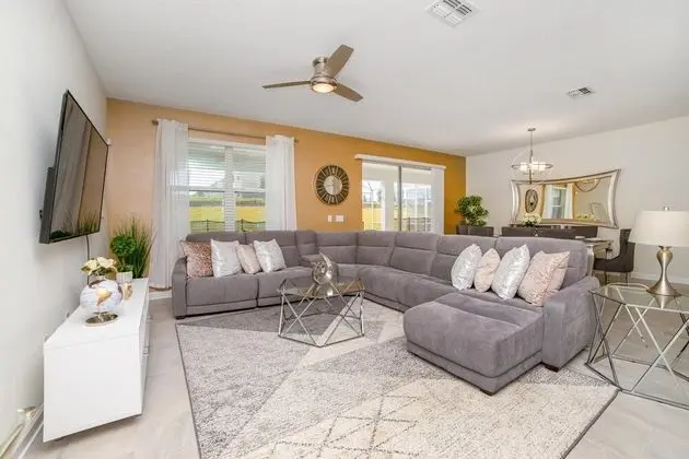 Villa (8816CRUDEN)