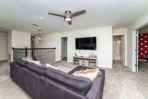 Villa (8816CRUDEN)