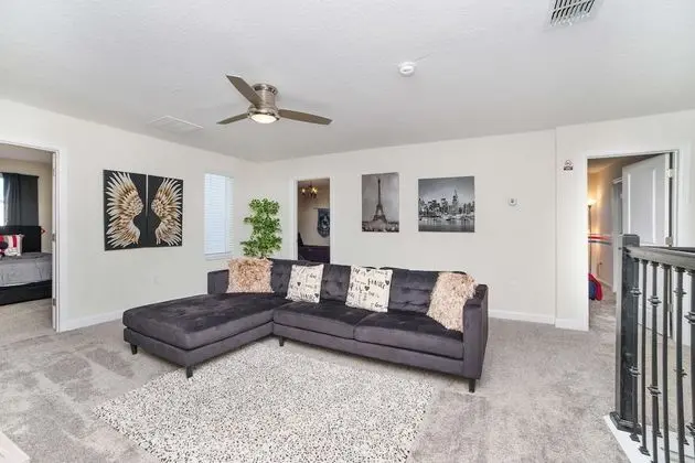Villa (8816CRUDEN)