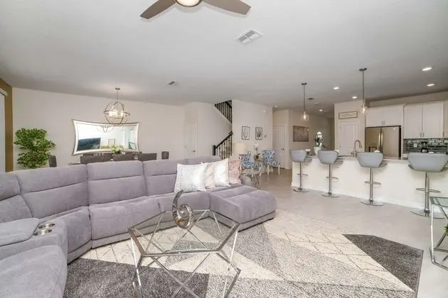 Villa (8816CRUDEN)