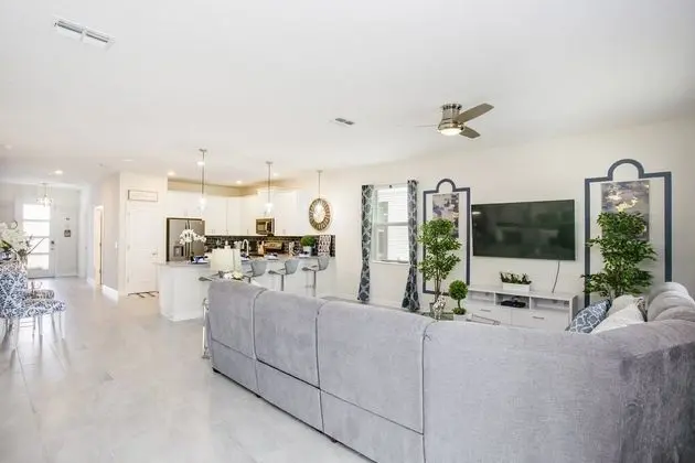 Villa (8816CRUDEN)