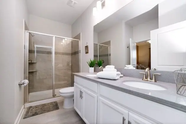 Villa (8816CRUDEN)
