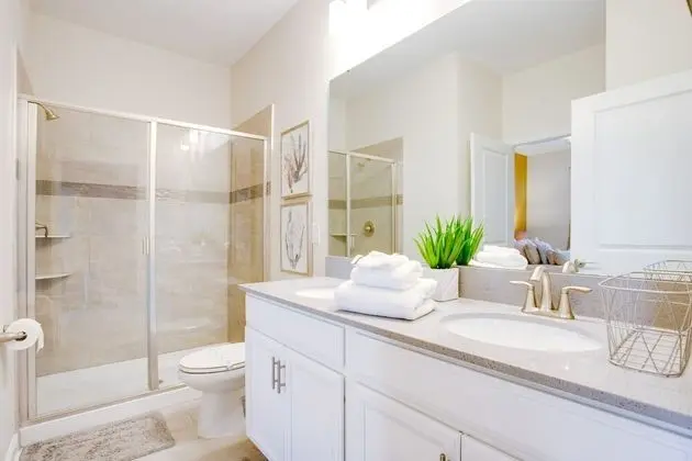 Villa (8816CRUDEN)