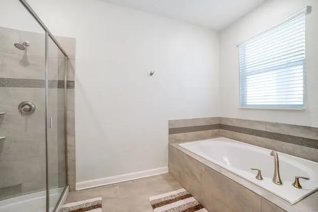 Villa (8816CRUDEN)