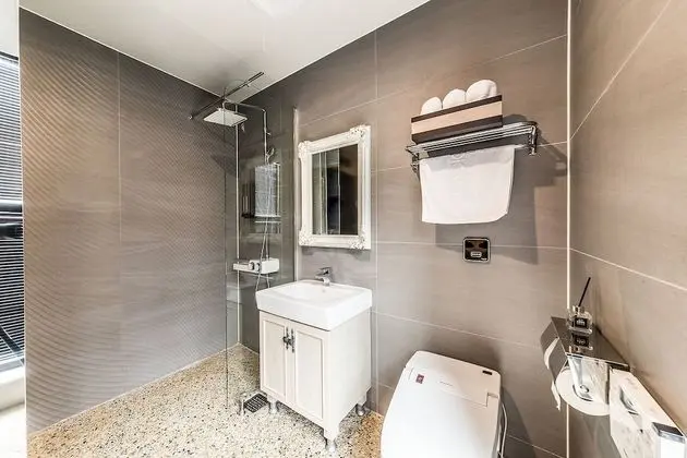 Standard Tek Büyük Yataklı Oda